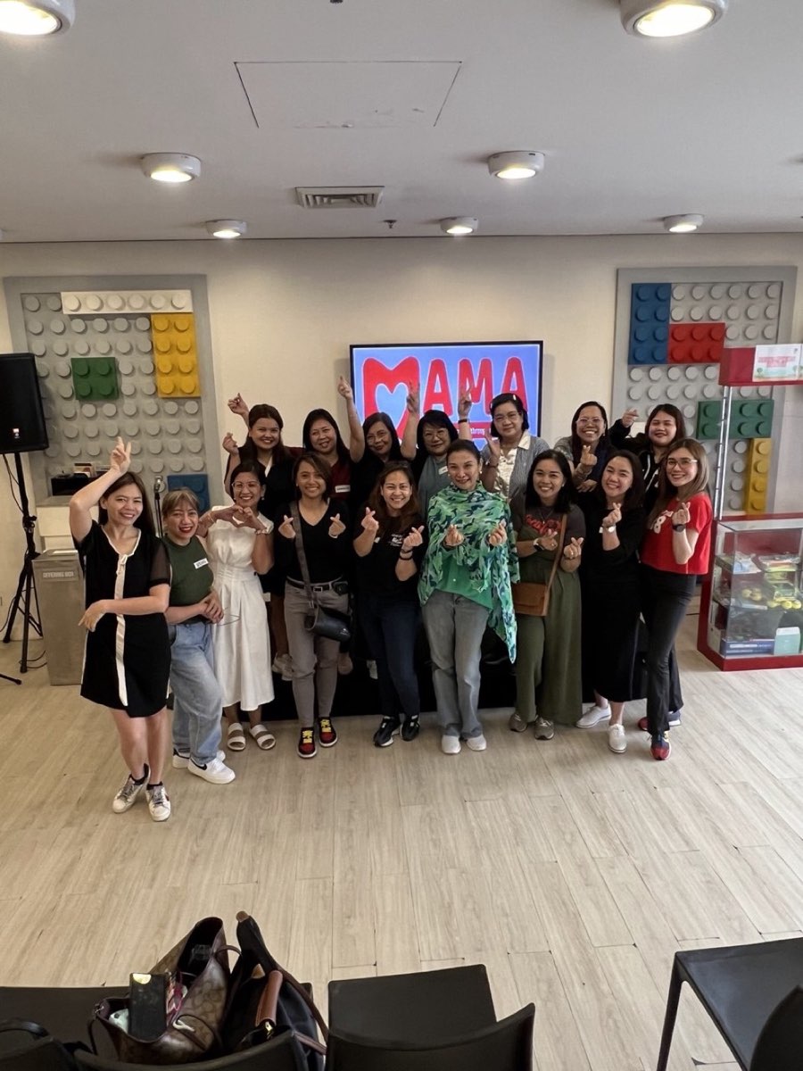 MAMA community moment